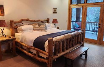 Sundance Spacious Vaulted Ceiling cabin, Hot tub, huge lawn - Foto 21