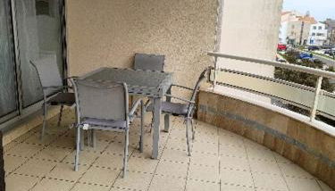 Appartement 2 Pièces avec une grande terrasse, 3 étoiles, Wifi, Box pour véhicule et vélos - Photo 3