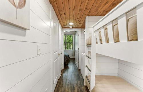 The Hemlock Hideaway tiny home - Foto 15