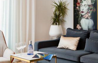 New LUXURY apartment with sea view and PRIVATE heated pool, 50m from the beach - Foto 24