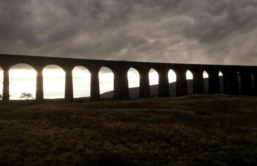Cosy 3 Bed Cottage near 3 Peaks - Log Burner & Aga - Foto 11