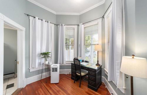 Martin B- historic district apt with pool - Foto 15