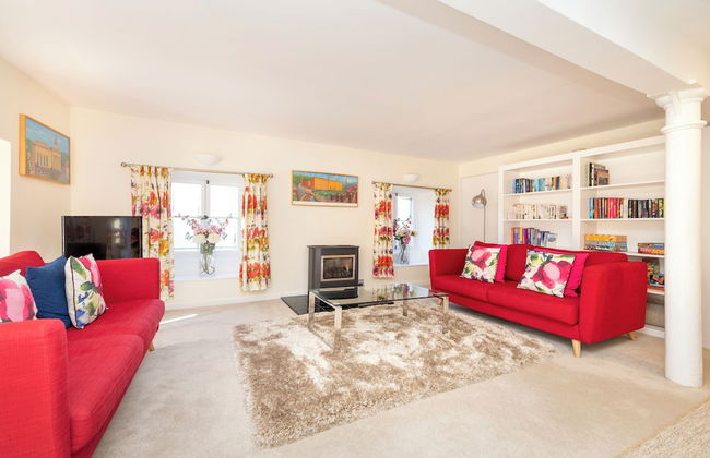 Secluded Brewery Apartment - Foto 25