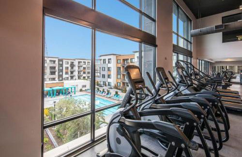 Luxury Condos at Anton Menlo w Pool & Amenities - Photo 29