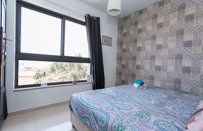 Amazing Apartment near Mahane Yehuda - Photo 3