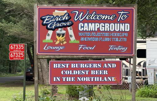 Pet-Friendly Lakefront Cabin by arc Vacation Rentals - Foto 3