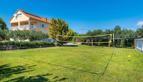 MY DALMATIA - Holiday home Blanka with private infinity pool - Foto 5, Garden, Garden view