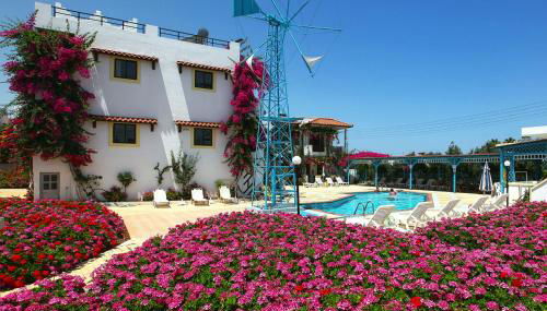 Paul Marie - Photo 3, Garden view