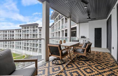 Family-Fun Lakeside Luxury at Topsider in Osage w/ 2 Pools, Prime Views Pack N' Play & Games - Foto 35