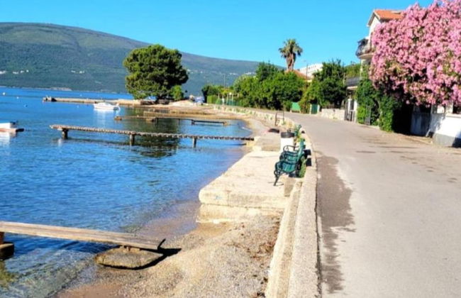 Stylish Apartment With Modern Elegance in Herceg Novi Area - Foto 40