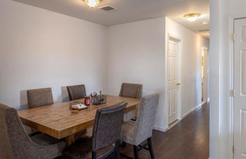 Huge 3BR Urban Gem just 3 miles to NYC plus Free Parking - Foto 4