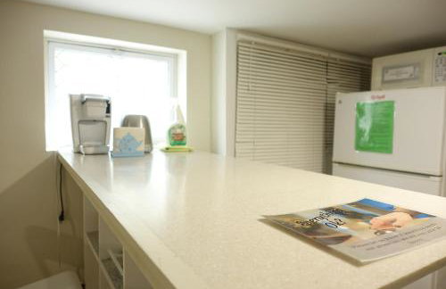 Best EWR Airport Studio-Hot Tub-Free Parking - Foto 38