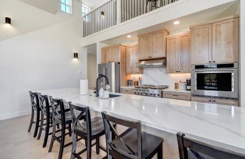 Whitewater Villa - 5BR Luxury Retreat with Hot Tub - Foto 20