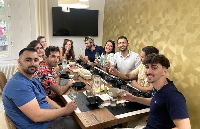 Cata de vinos en Lyon y Traboules Secretos - Foto 3