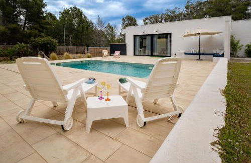 Villa Mediterranean, piscina privada, barbacoa. - Foto 2