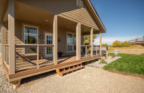 2 BR King Bed Hot Tub AC Near Jackson - Foto 34