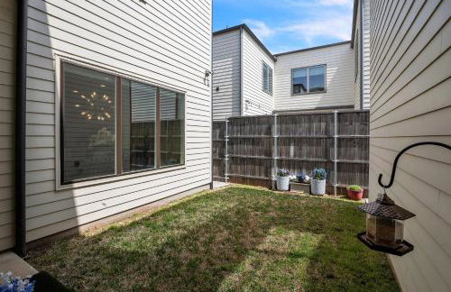 Modern 3BR in Bishop Arts - Walk to Shops & Dining Duplex - Foto 38