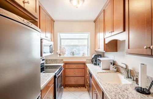 Stay in the Heart of Hillcrest! - Foto 13