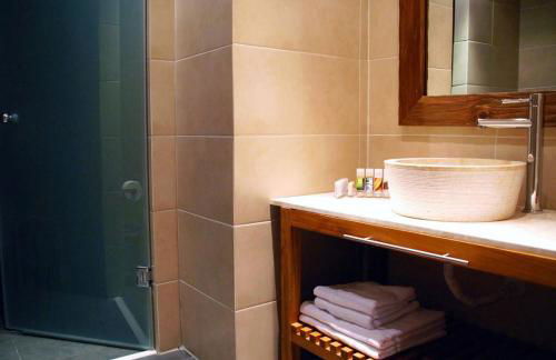 Astrolabe Hotel - Photo 76