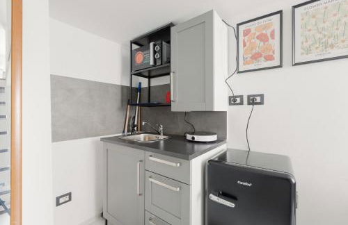 GuestHost - Studio APT with WIFI & AC- Milano Calvairate - Foto 5