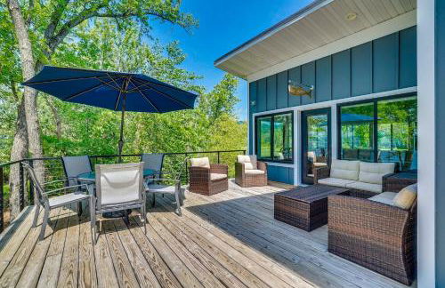 Hot Tub and Dock Beachfront Oasis in Stockholm! - Foto 2