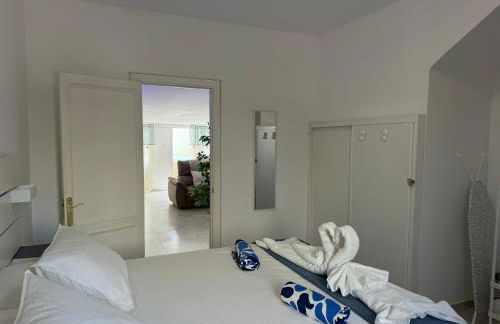 Villa LiLo Private House with Heated Pool - Foto 39