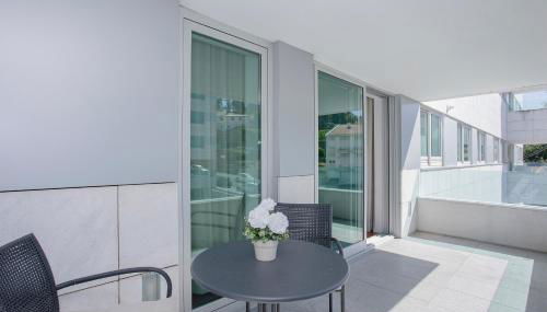 Liiiving in Porto - Balcony Dragão View - Foto 3