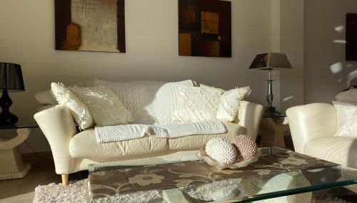 Sunny Retreat with Stunning View - Foto 5