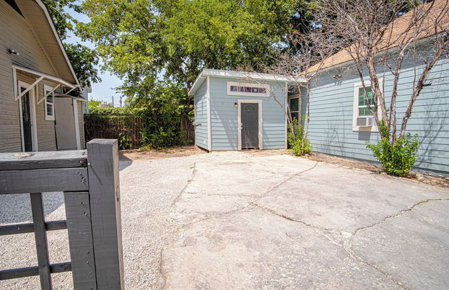 Renovated 2BR Near Downtown SA - Foto 31