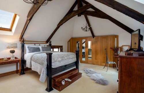 The Old Coach House - Converted barn with private garden parking and fireplace - Foto 3