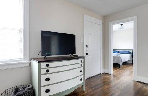 RVA Cottage Cozy & Spacious Near Downtown - Foto 21