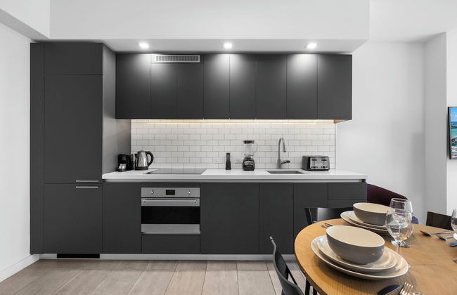 Amazing Apartments with city Views - Photo 32