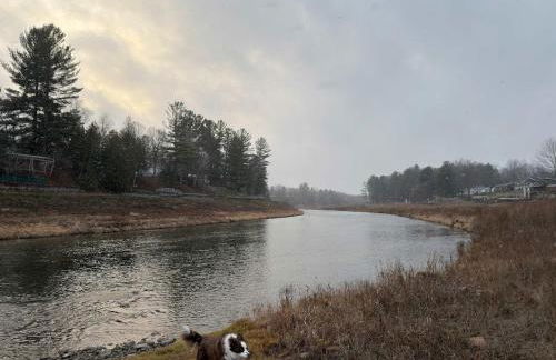 Cozy Waterfront Cottage - Foto 26