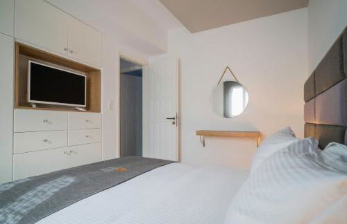 Talos Luxury Suites - Photo 40