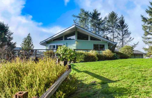 Viewcrest Retro Country Home - Photo 33