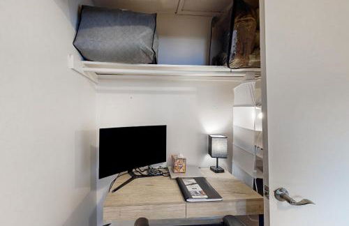 Work and Play! Home 1 Mi to Dtwn and Central Market - Foto 19