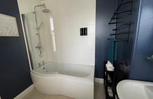 Victorian red-brick home in picturesque market town - Photo 7