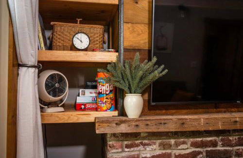 Renovated Ski In Out Condo King Bed Patio Grill - Foto 13