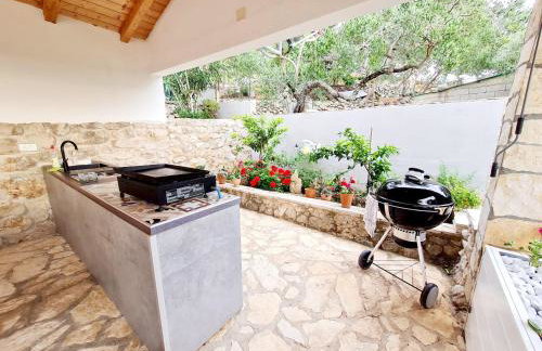 Vila Maslina Apartments mit Pool und Garten nahe am Strand - Foto 13