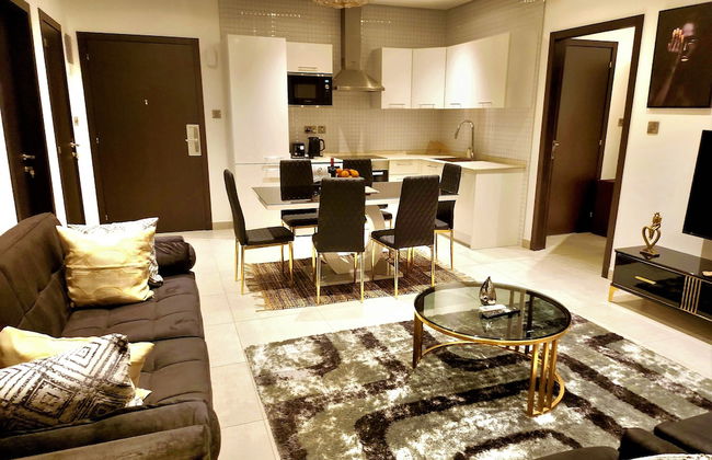 Chafford Suite-Douglas Luxury Apartments - Photo 15