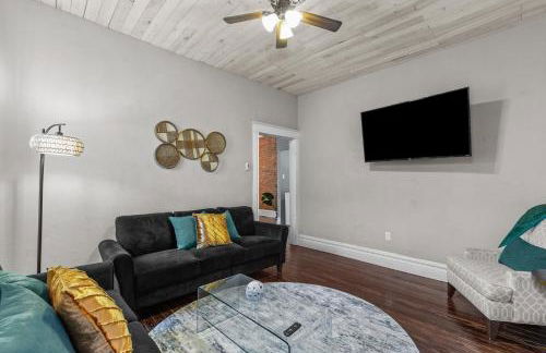 Cozy Shaw Sanctuary | JZ Vacation Rentals - Photo 12