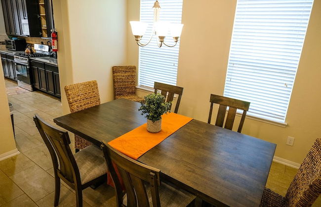 6Bdrm 2.5Bath 10Beds - Rosenberg - Foto 19