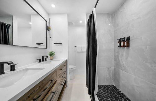 Luxury Villa Solara w Heated Pool Hot Tub BBQ - Foto 32