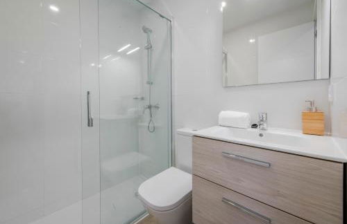 Elegancia con parking para 4, vive La Latina - Photo 8