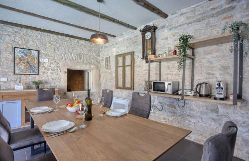 Villa Galant with Pool and Sauna - Happy Rentals - Foto 7