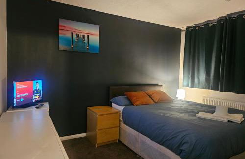 Rosag 4- Bedroom Guest House Rainham - Foto 1