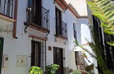 La Covacha - unique town house with exclusive pool and garden in the heart of the Village - Foto 56