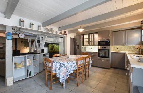 Maison de pays coeur de village - Foto 6