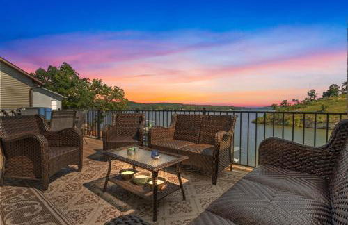 Expansive Deck, Private Dock, Boat Slip and Stunning Views - Foto 35