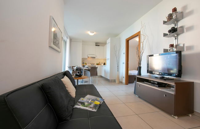 Vista di Maccagno Fantastico Pool - Foto 8